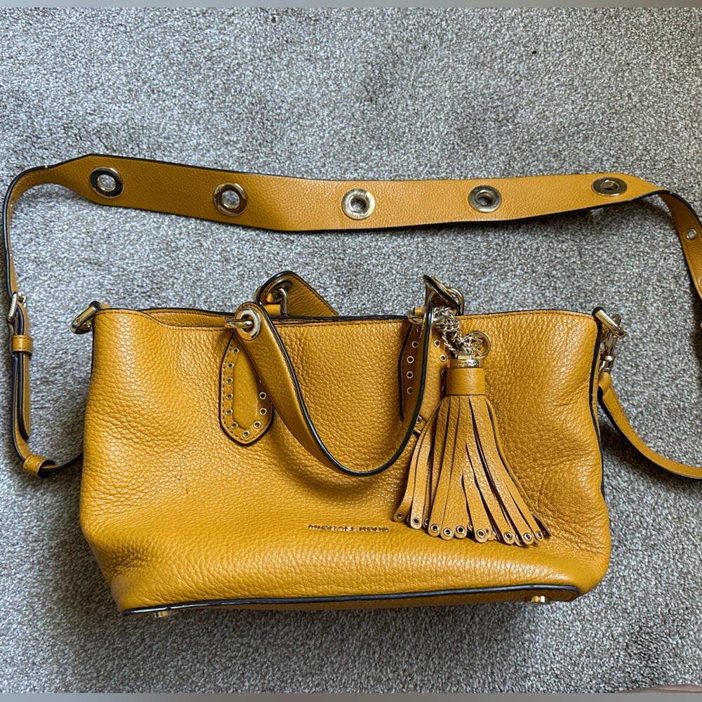 Michael Kors crossbody - Picture 2 of 2